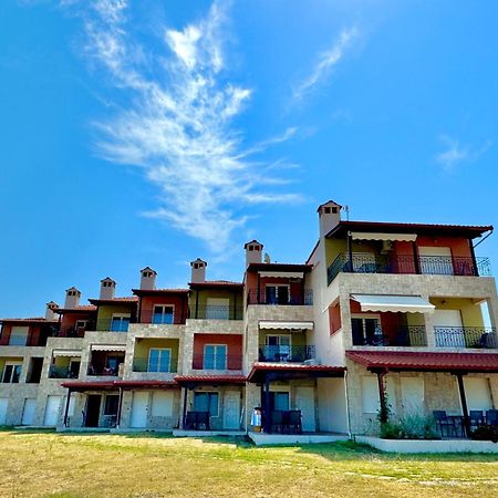 Iris Sunset Apartments - Nea Potidea Halkidiki Εξωτερικό φωτογραφία