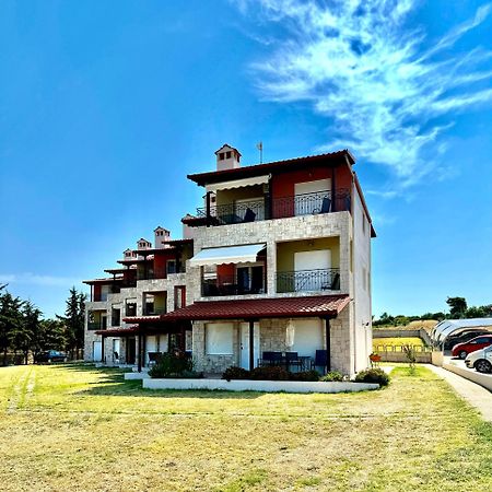 Iris Sunset Apartments - Nea Potidea Halkidiki Εξωτερικό φωτογραφία